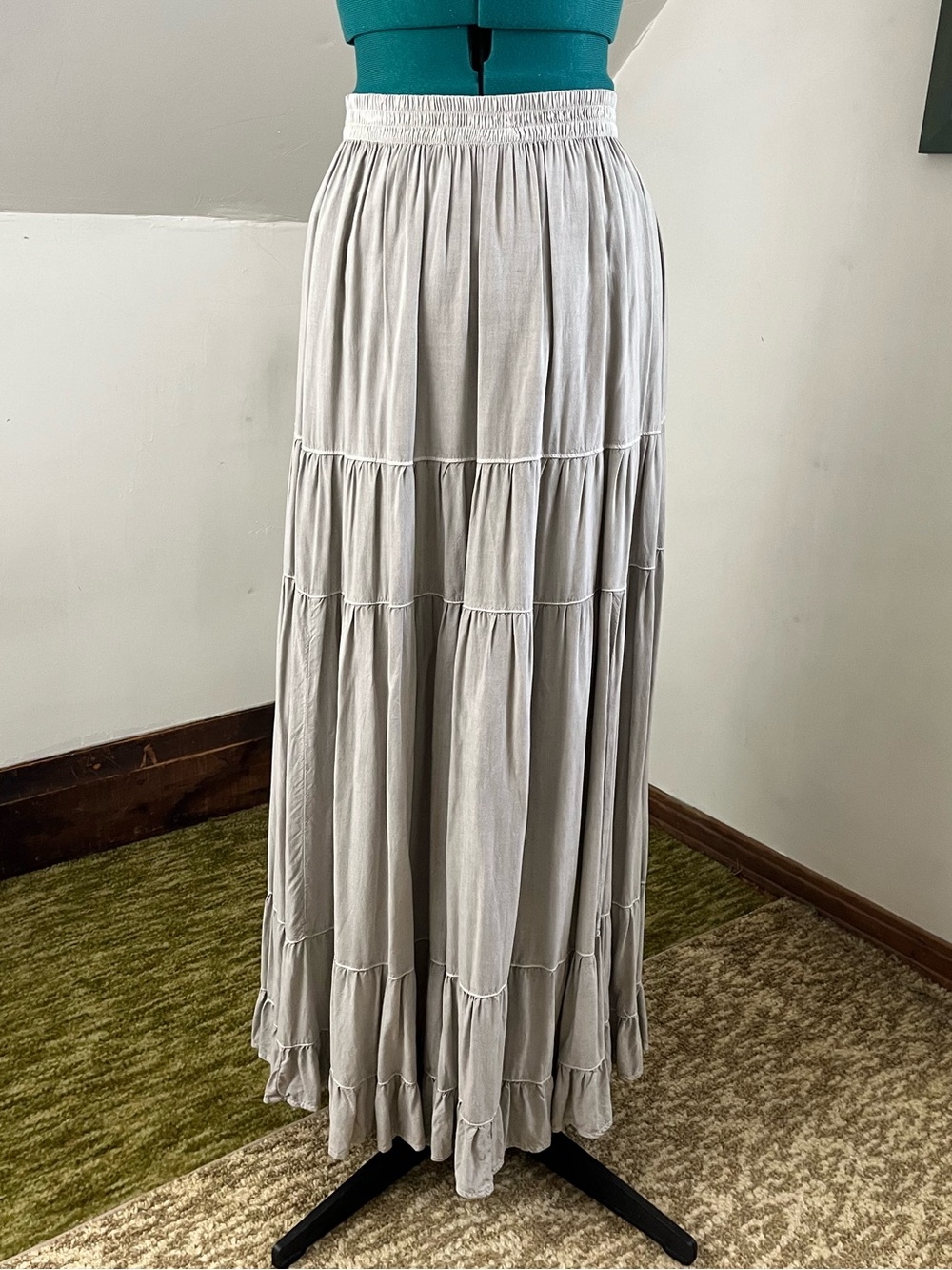 AE Taupe Tiered Maxi Skirt